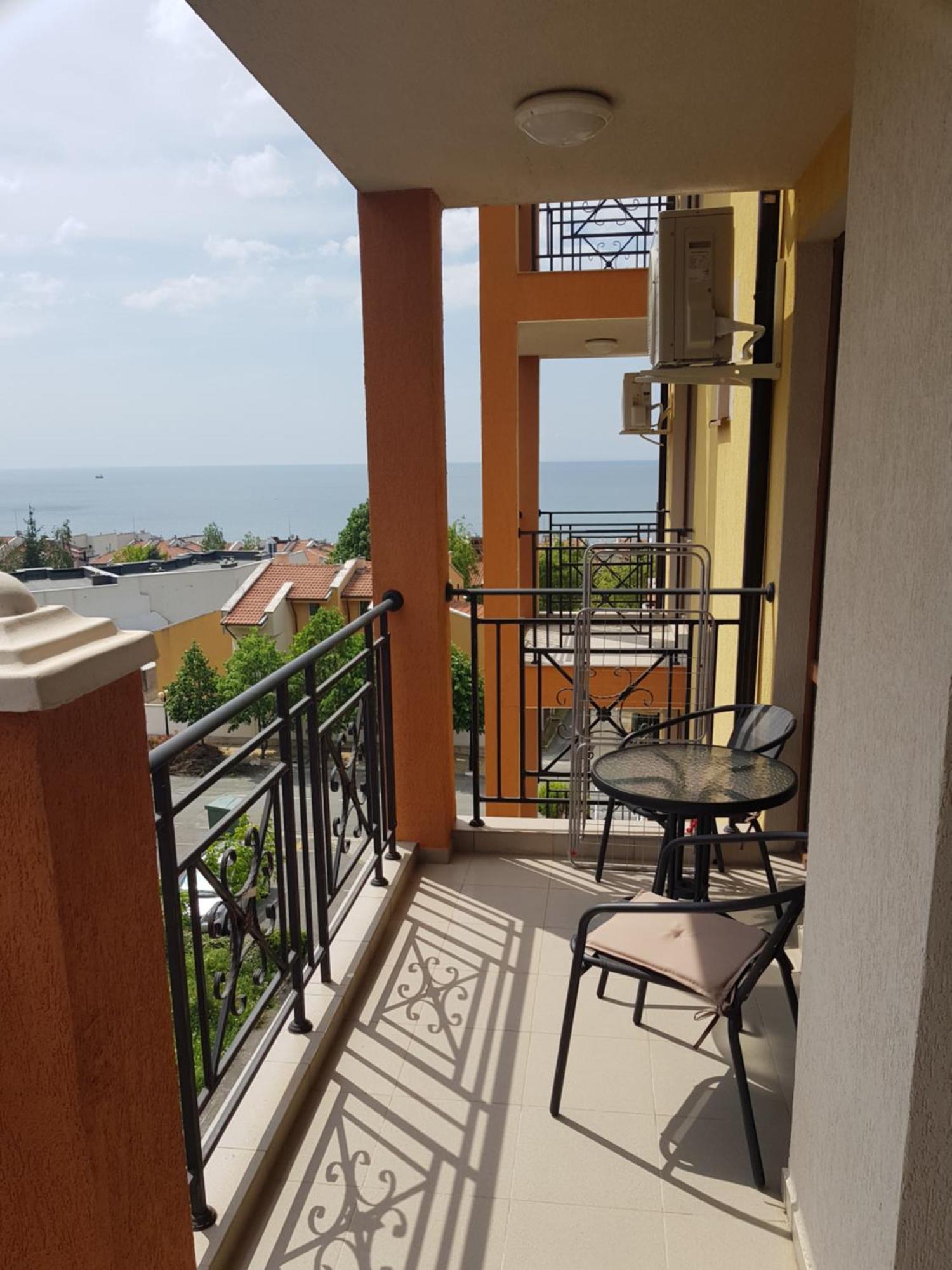 Victorio Lux Apartments Свети Влас Екстериор снимка