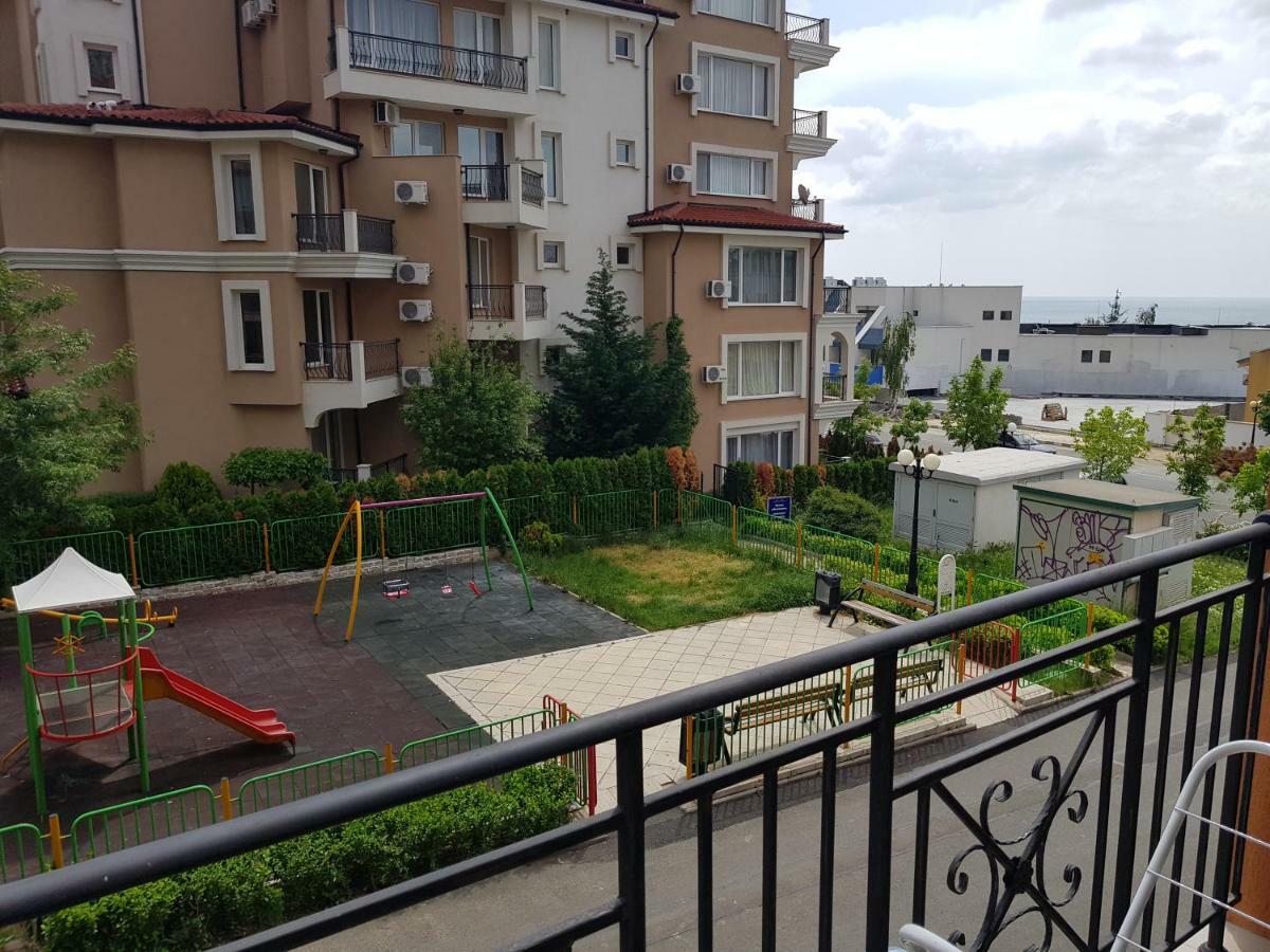 Victorio Lux Apartments Свети Влас Екстериор снимка