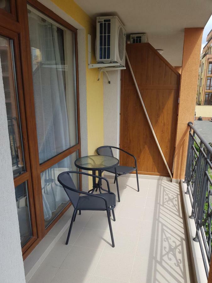 Victorio Lux Apartments Свети Влас Екстериор снимка